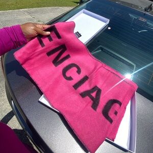 SOLD 🎉💋Balenciaga Logo Scarf - Like New in Box